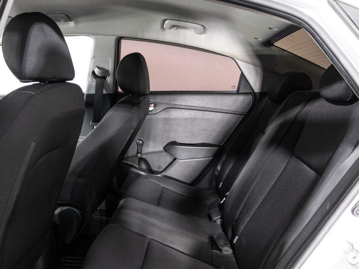 Купить Hyundai Solaris, 2017, 158 415 км, фото №10