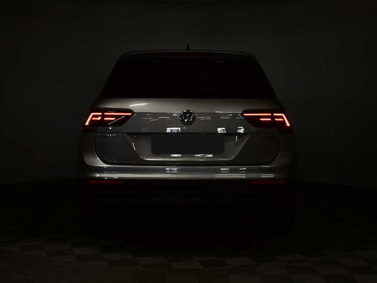 Купить Volkswagen Tiguan, 2018, 101 310 км, фото №8