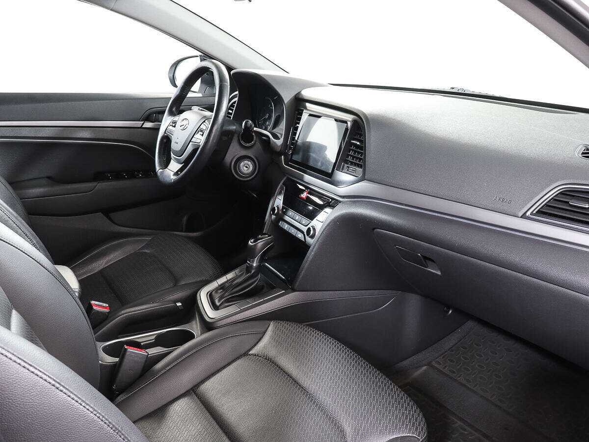 Купить Hyundai Elantra, 2017, 78 889 км, фото №8