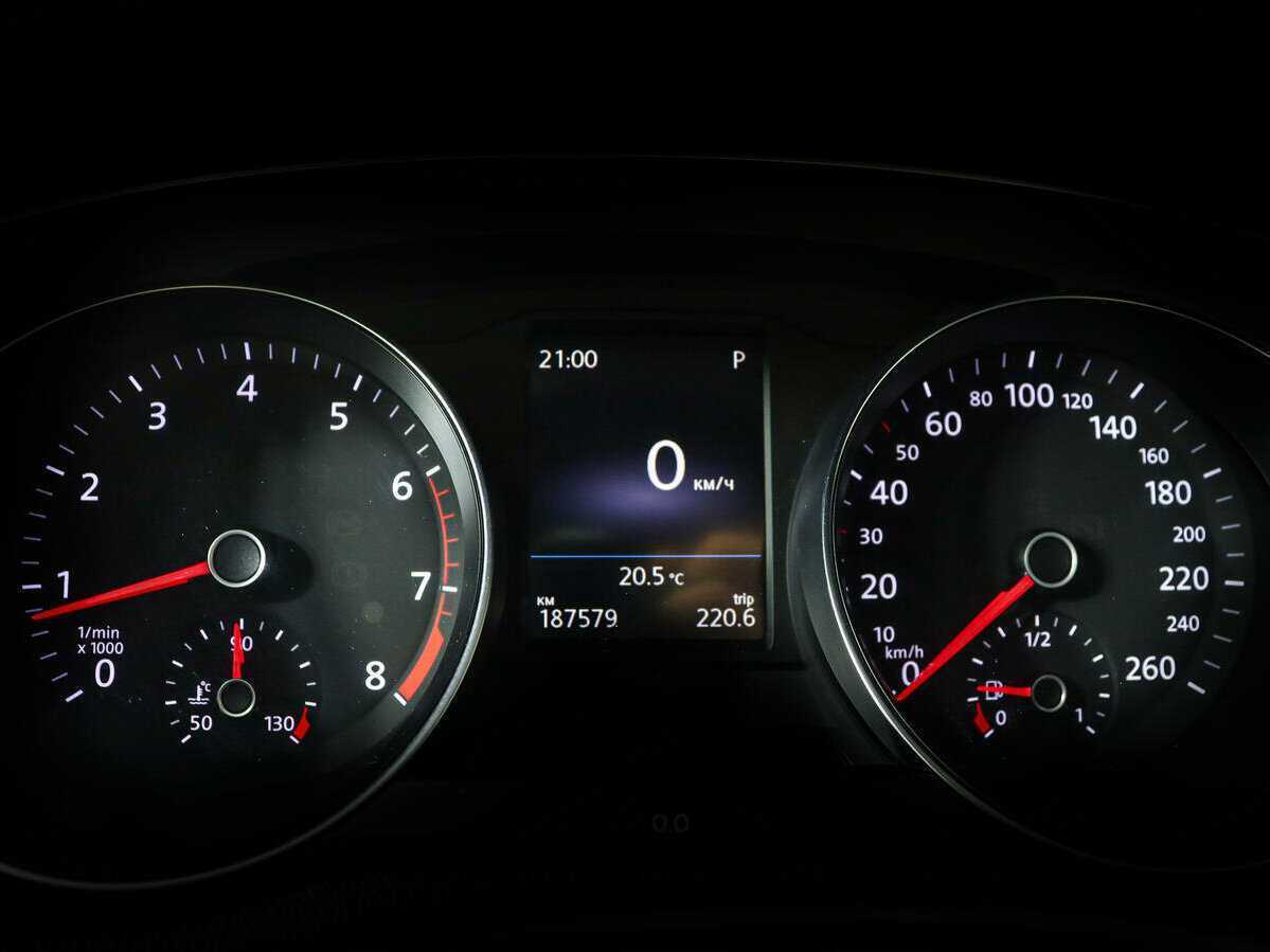 Купить Volkswagen Passat, 2017, 187 575 км, фото №9