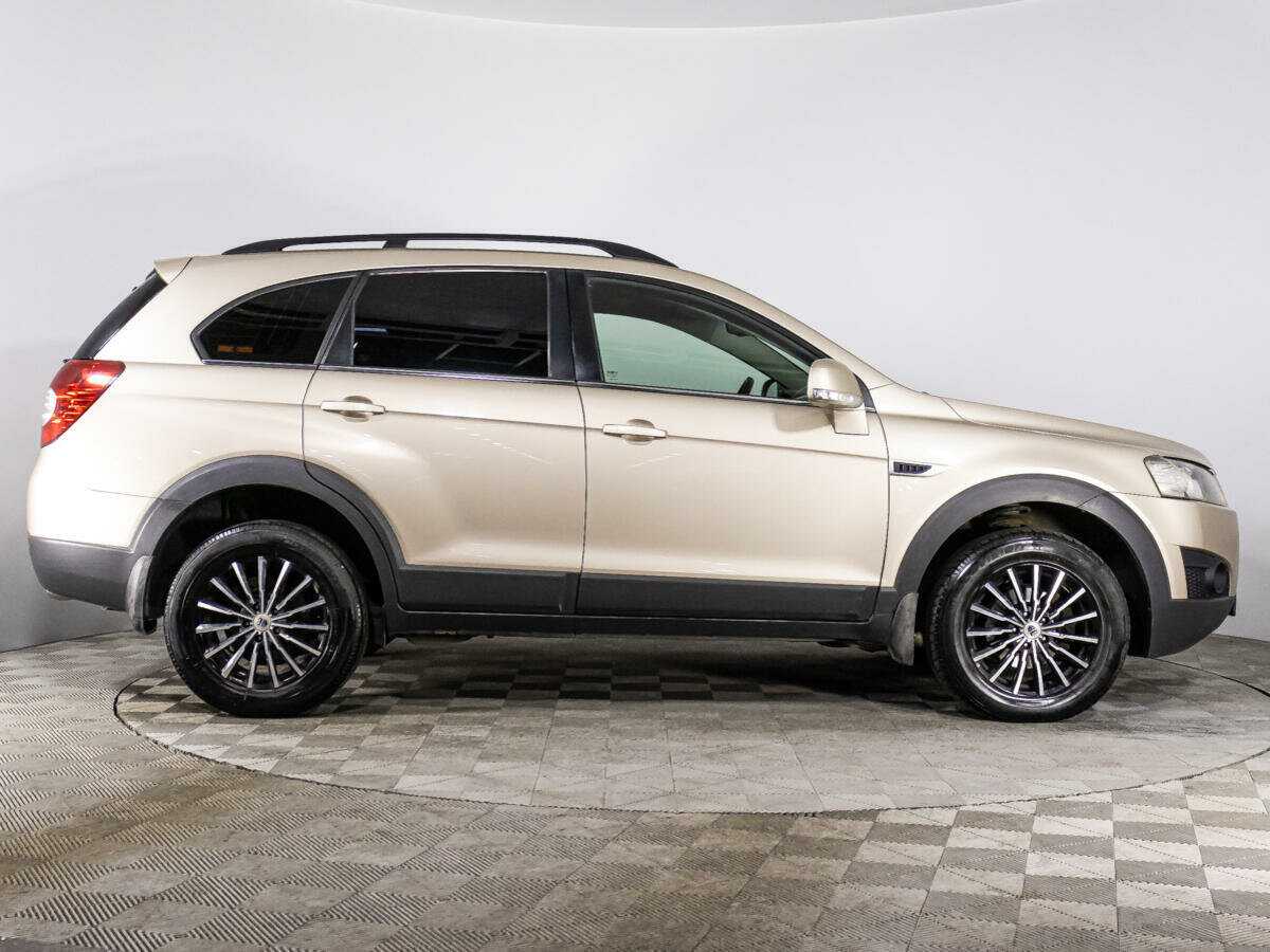 Купить Chevrolet Captiva, 2012, 279 944 км, фото №4