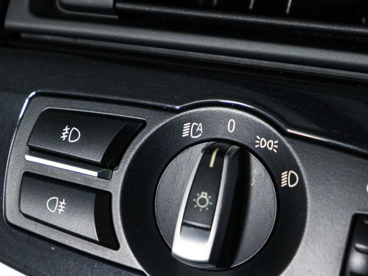 Купить BMW 5 серии 520d, 2016, 128 242 км, фото №16