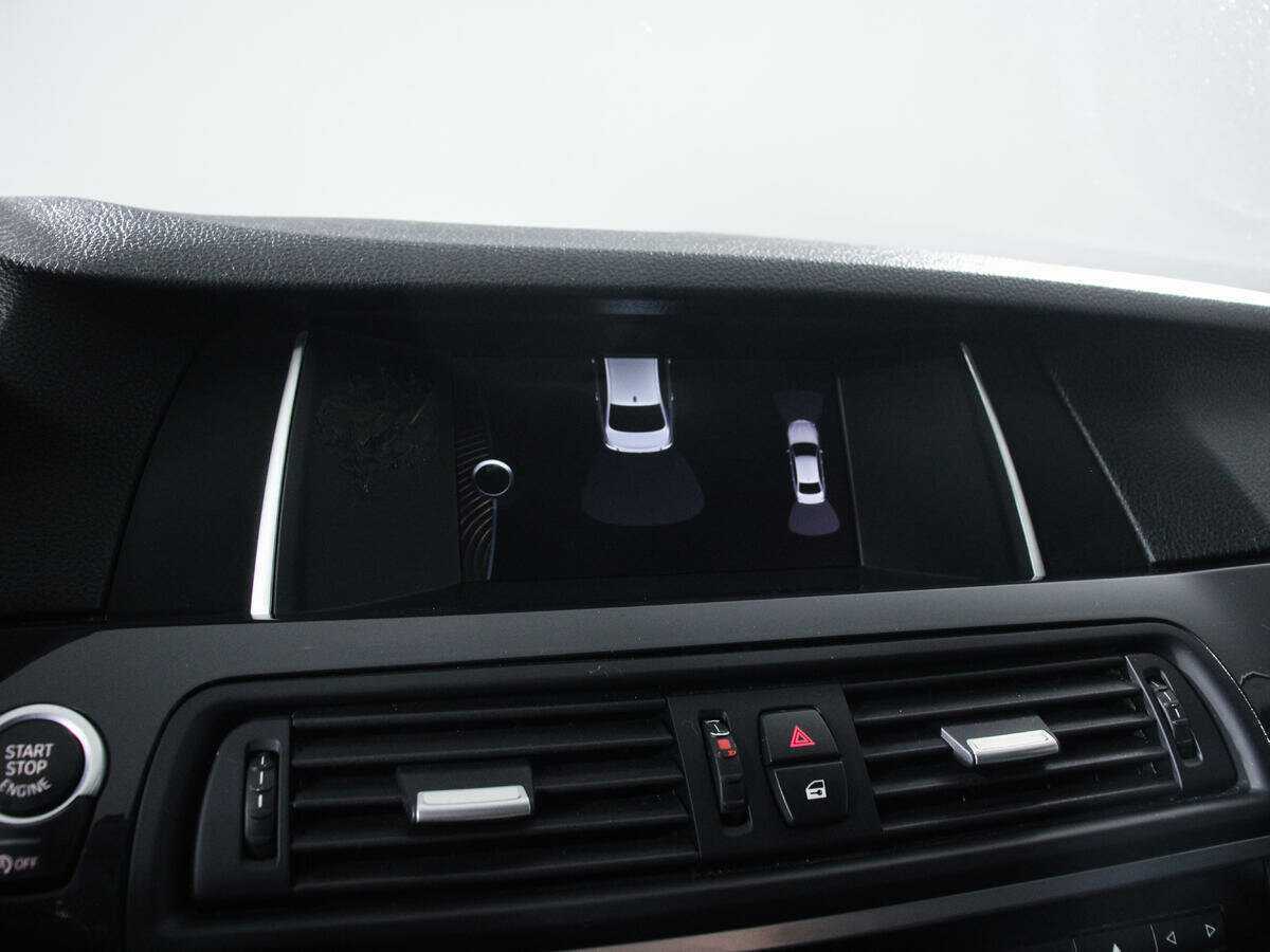 Купить BMW 5 серии 528i, 2013, 235 185 км, фото №10