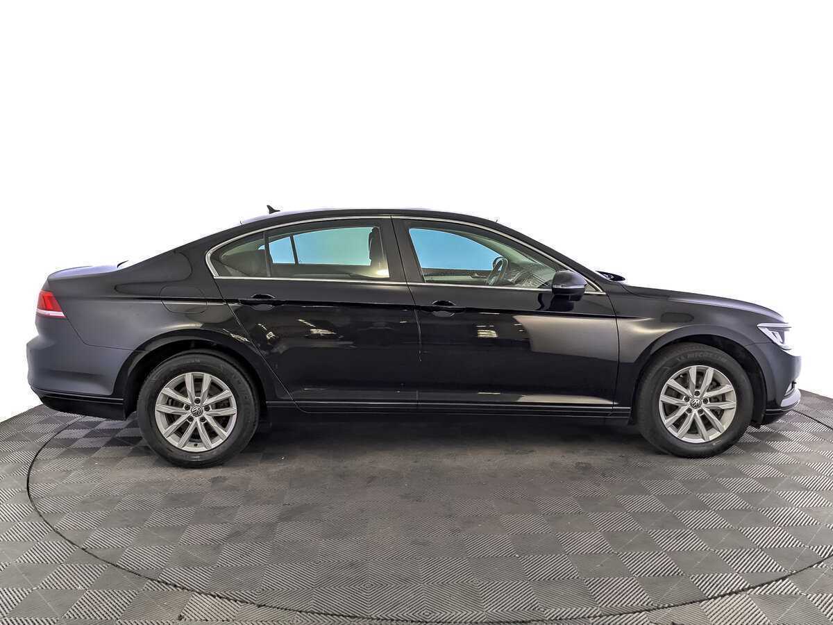 Купить Volkswagen Passat, 2018, 108 936 км, фото №4