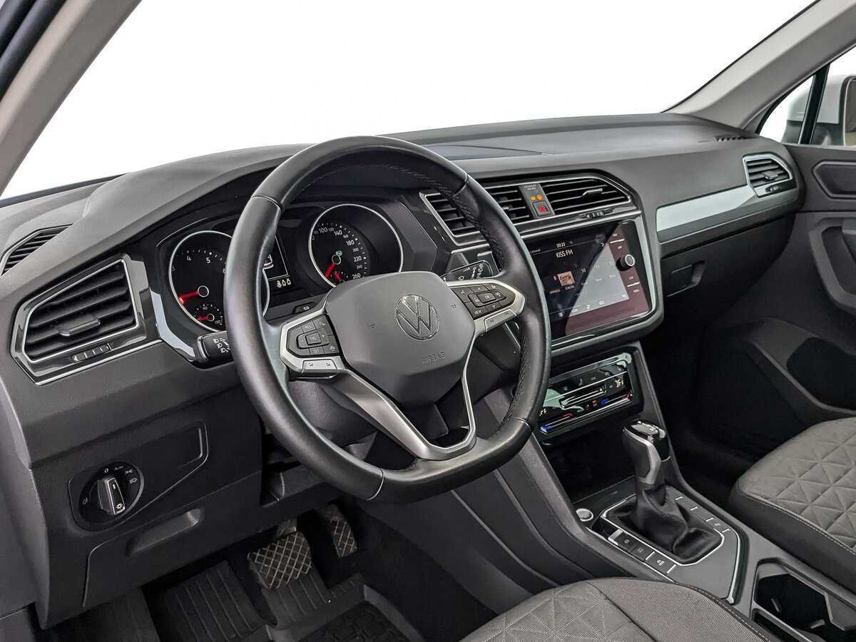 Купить Volkswagen Tiguan, 2021, 48 833 км, фото №11