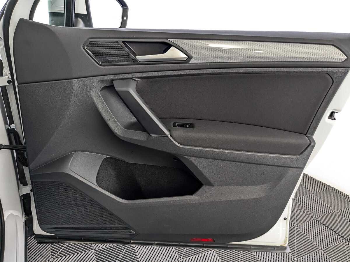 Купить Volkswagen Tiguan, 2021, 48 833 км, фото №21