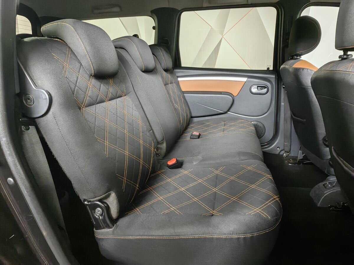 Купить Lada (ВАЗ) Largus Cross, 2015, 189 926 км, фото №12