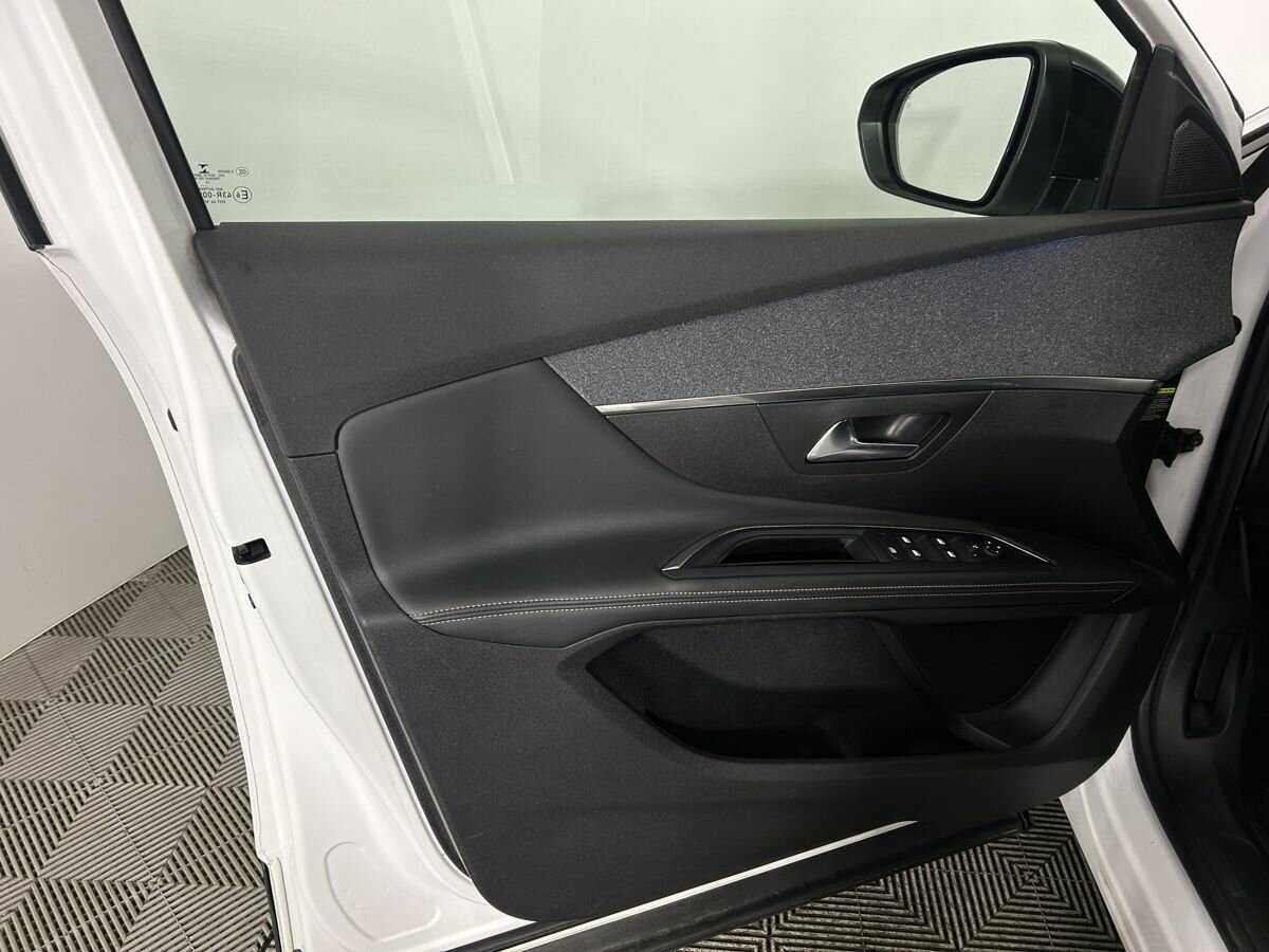 Купить Peugeot 5008, 2020, 71 727 км, фото №6