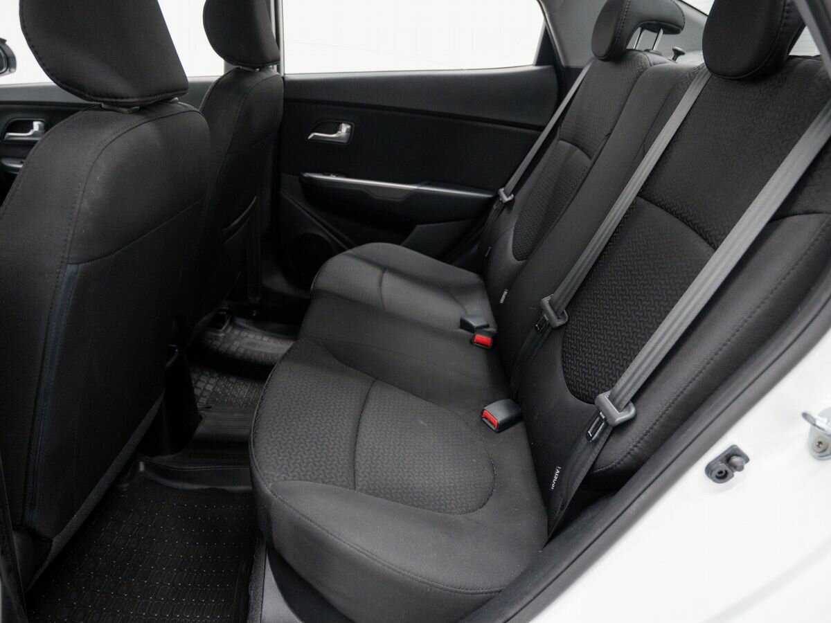 Купить Kia Rio, 2016, 70 933 км, фото №12