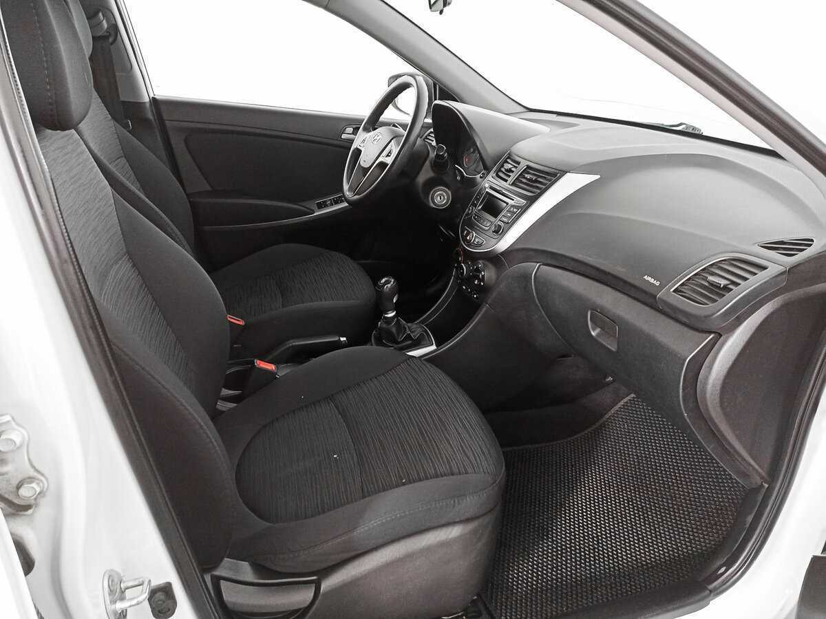 Купить Hyundai Solaris, 2015, 136 002 км, фото №9