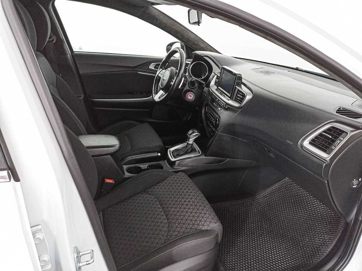 Купить Kia Ceed, 2018, 138 129 км, фото №9