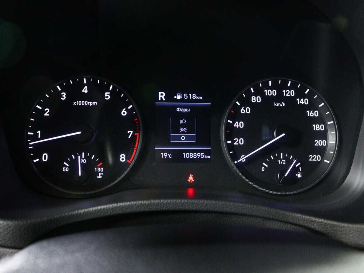 Купить Hyundai Solaris, 2017, 108 895 км, фото №9