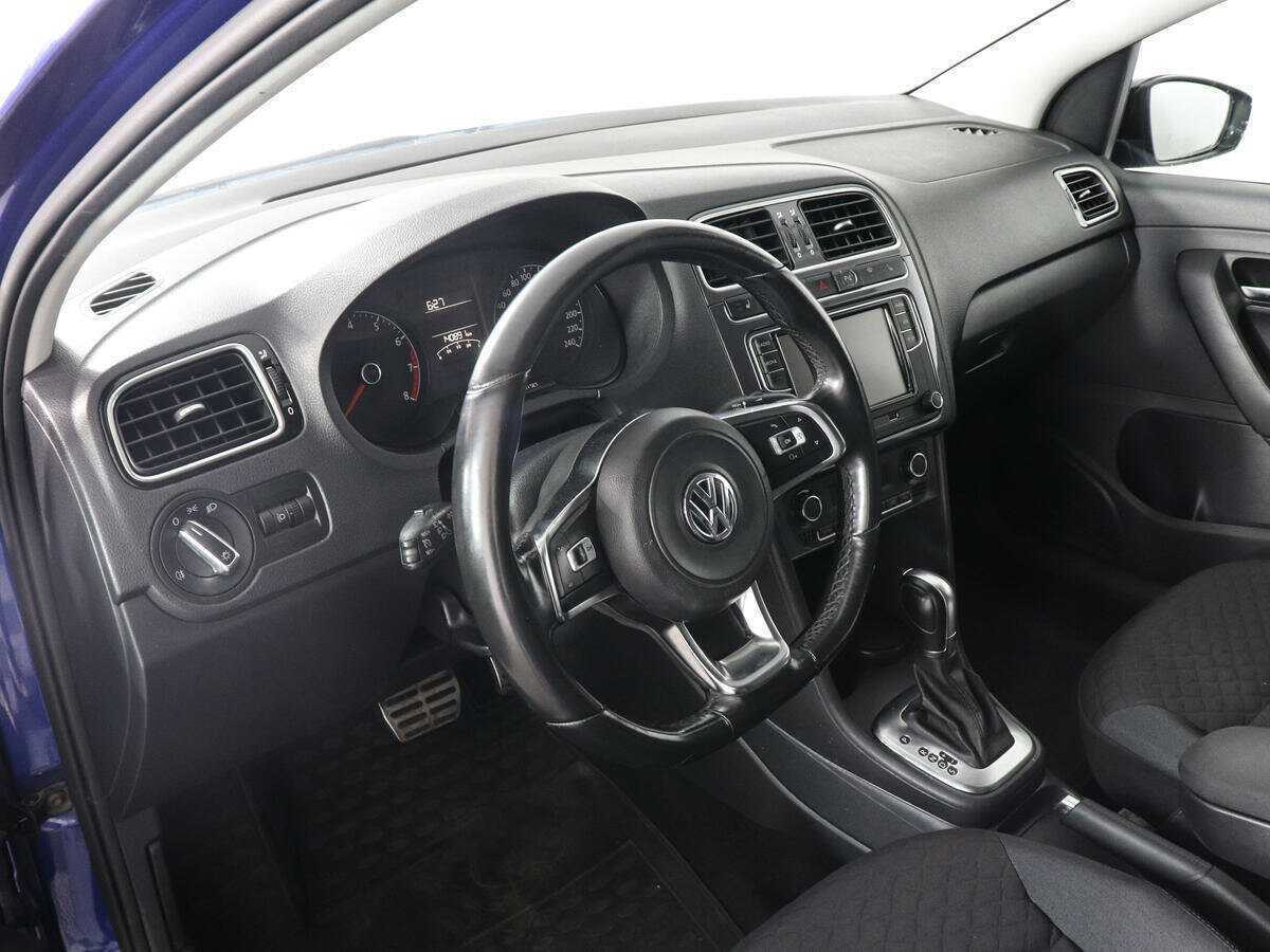 Купить Volkswagen Polo, 2018, 140 891 км, фото №9