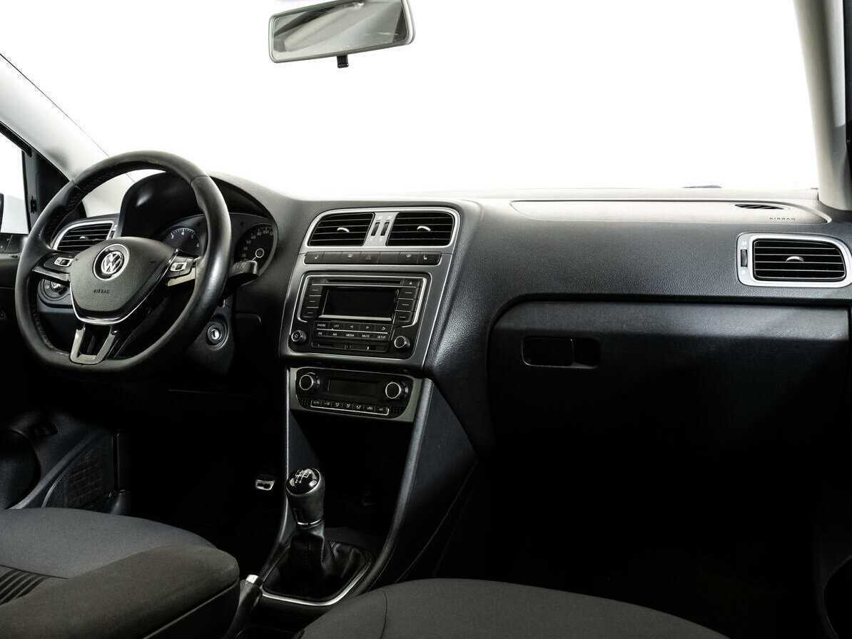 Купить Volkswagen Polo, 2016, 228 992 км, фото №9