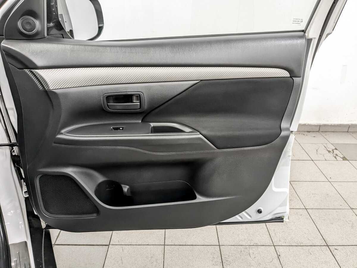 Купить Mitsubishi Outlander, 2015, 176 821 км, фото №24
