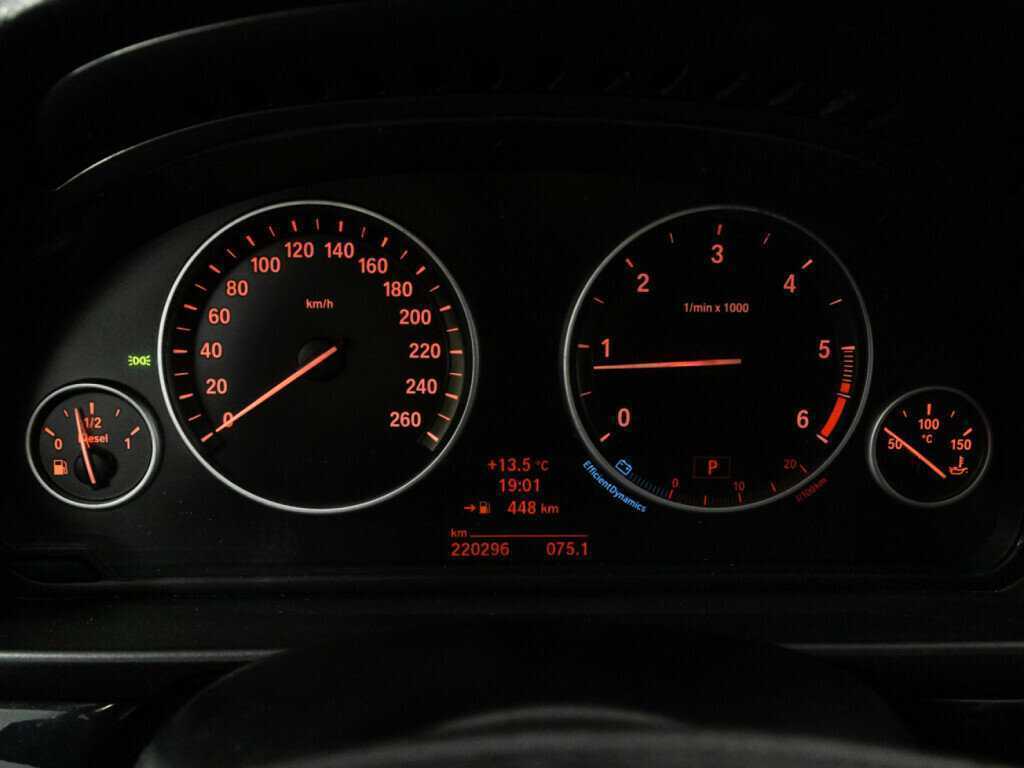 Купить BMW 5 серии 520d, 2013, 220 295 км, фото №11