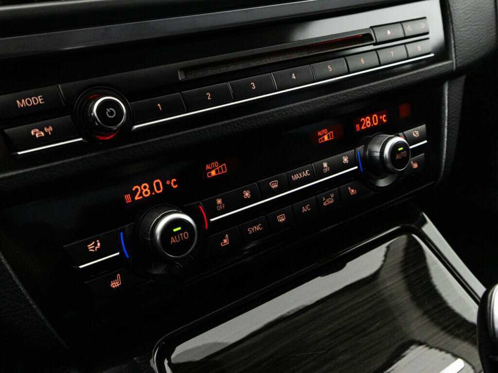 Купить BMW 5 серии 530d xDrive, 2016, 193 000 км, фото №24