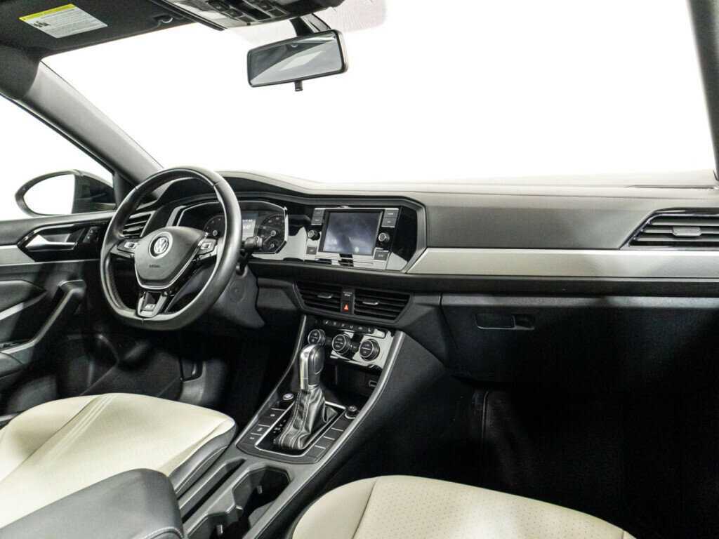 Купить Volkswagen Jetta 8-speed, 2018, 20 691 км, фото №9