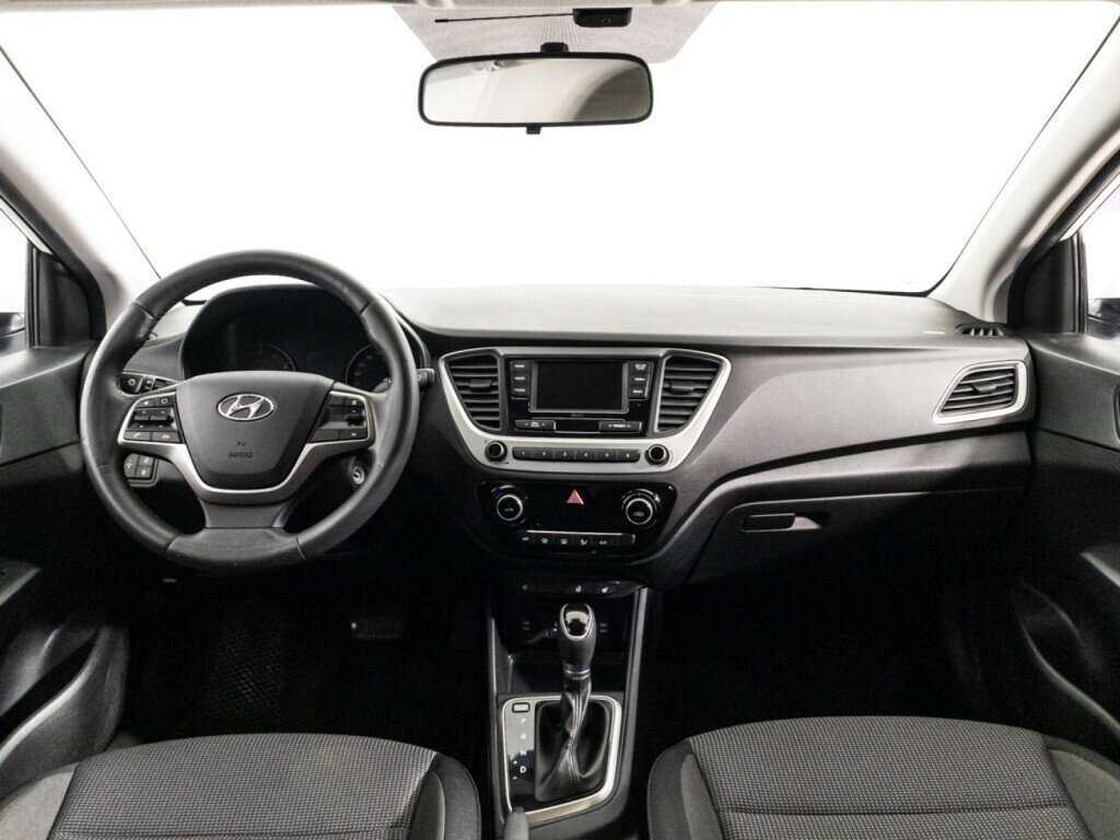 Купить Hyundai Solaris, 2017, 64 830 км, фото №13