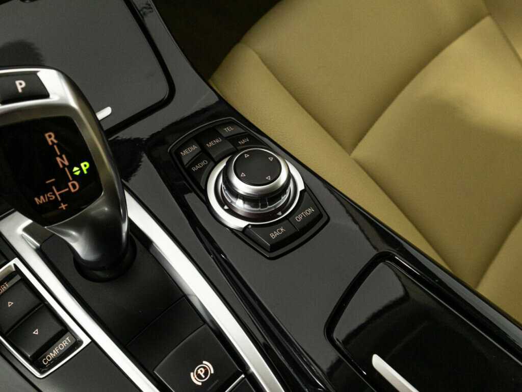 Купить BMW 5 серии 520i, 2014, 124 174 км, фото №19