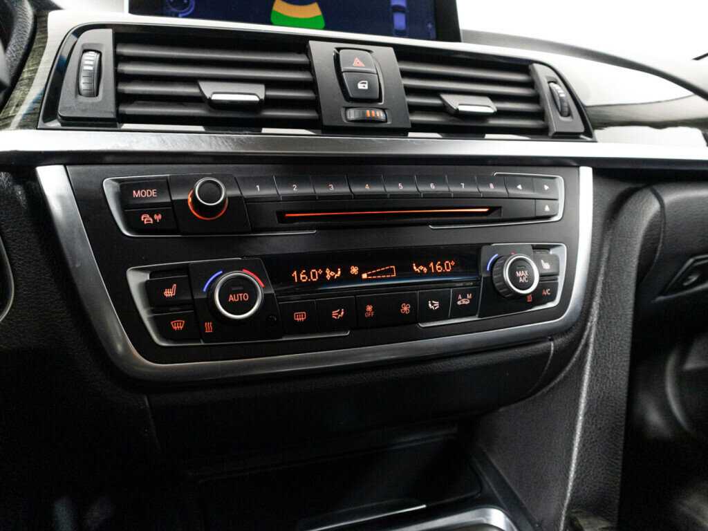 Купить BMW 3 серии 328i xDrive, 2012, 192 190 км, фото №17