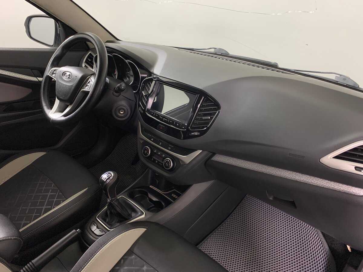 Купить Lada (ВАЗ) Vesta SW Cross, 2017, 208 000 км, фото №14