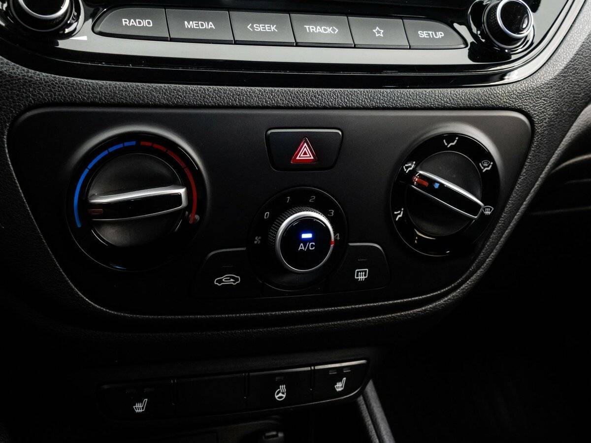 Купить Hyundai Solaris, 2021, 83 172 км, фото №13