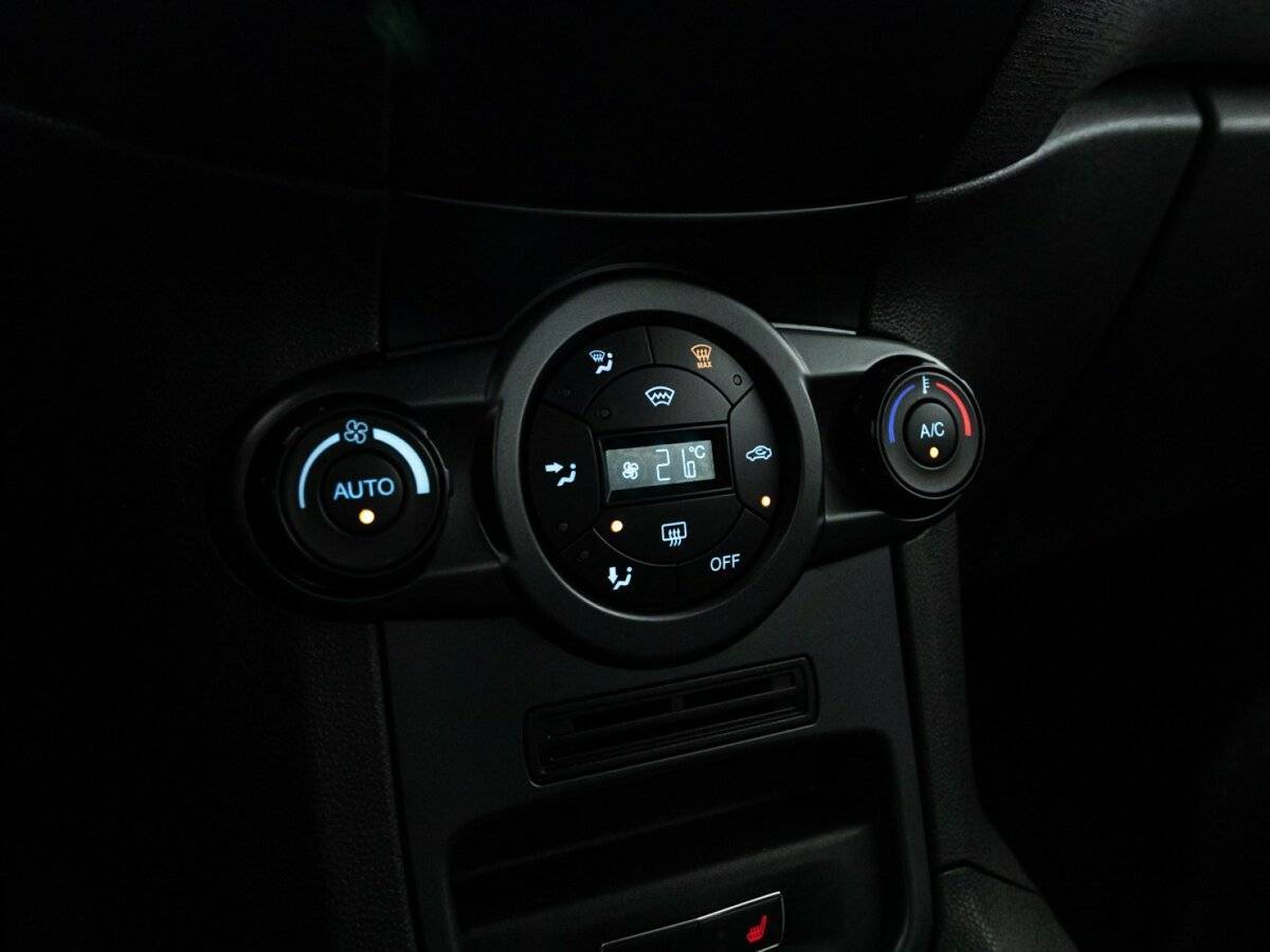 Купить Ford Fiesta, 2015, 209 127 км, фото №16