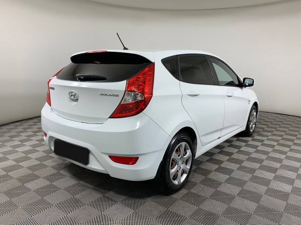 Купить Hyundai Solaris, 2013, 236 946 км, фото №5