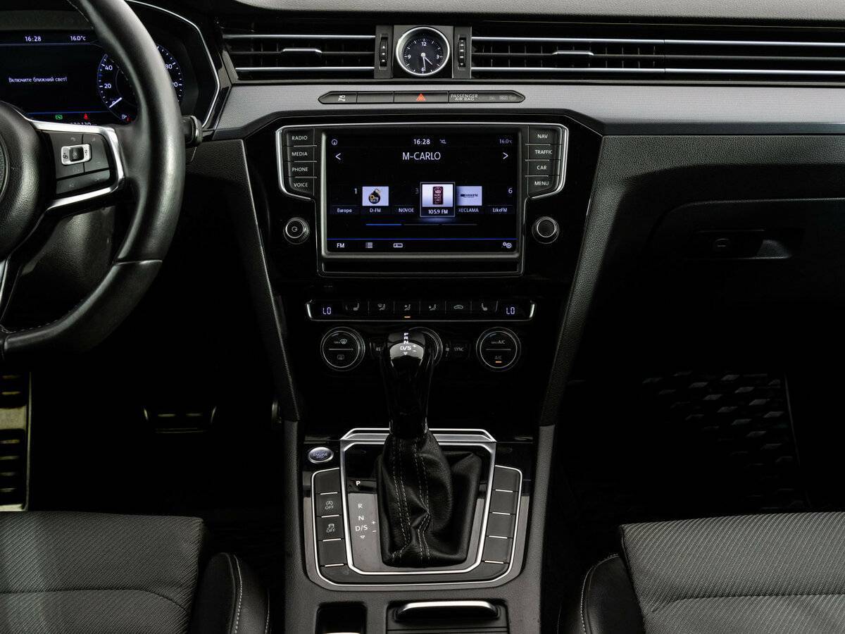 Купить Volkswagen Passat, 2016, 228 105 км, фото №13