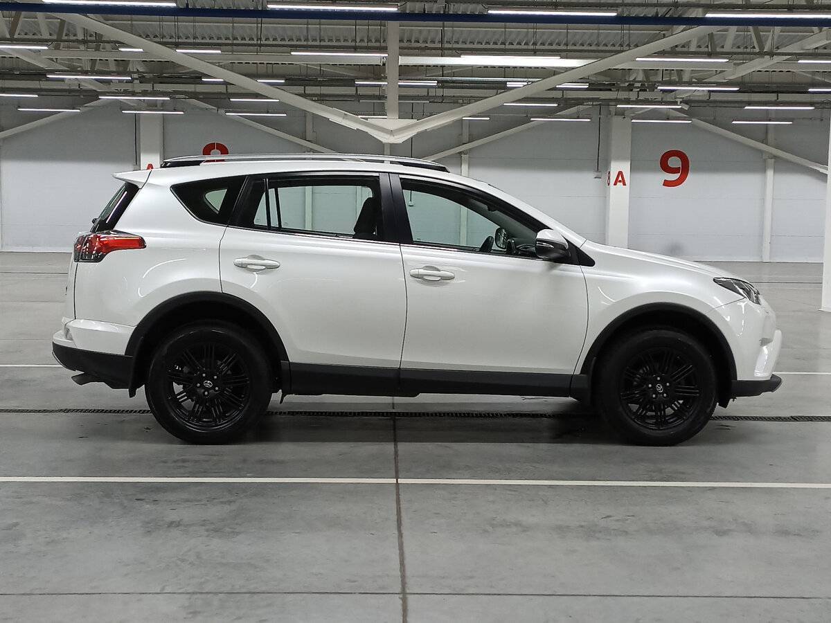 Купить Toyota RAV4, 2017, 209 526 км, фото №4