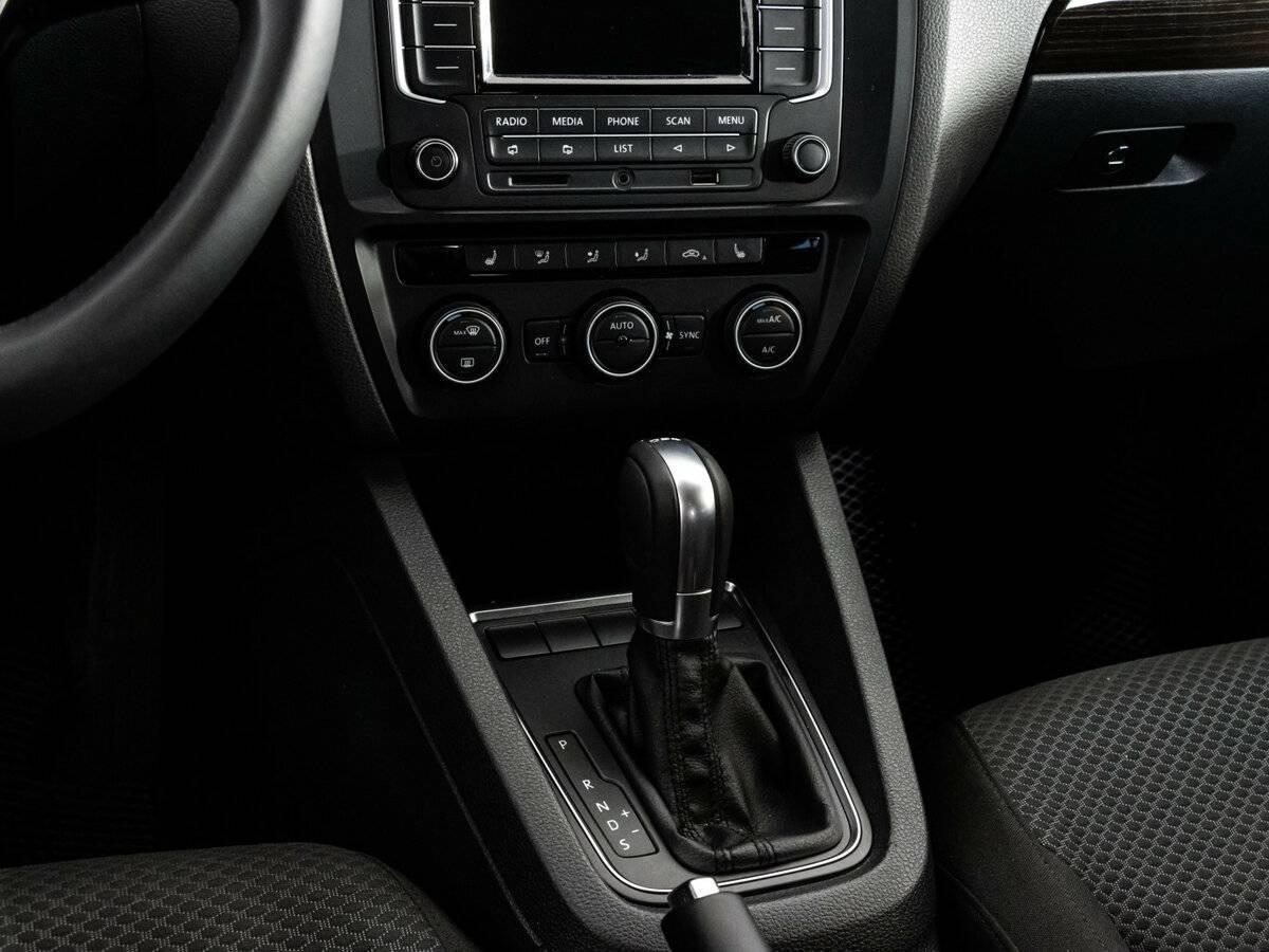 Купить Volkswagen Jetta, 2015, 136 147 км, фото №13
