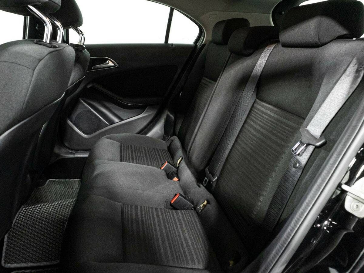 Купить Mercedes-Benz A-Класс 180, 2017, 131 486 км, фото №10