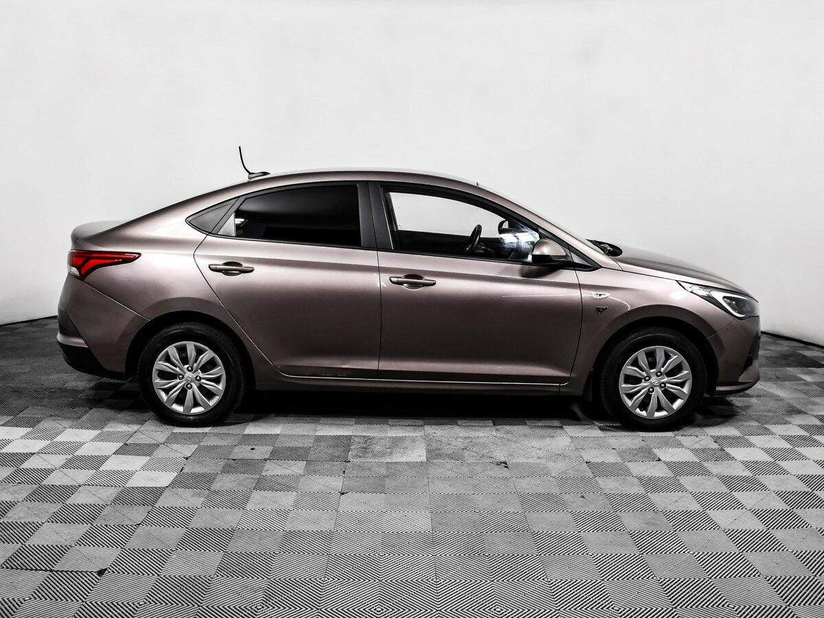 Купить Hyundai Solaris II, 2020, 94 278 км, фото №4