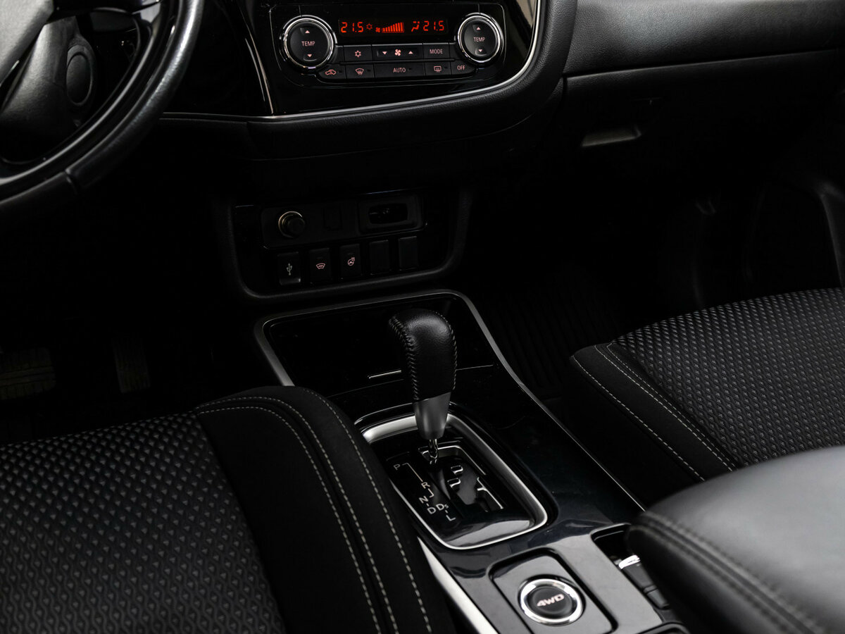 Купить Mitsubishi Outlander III Рестайлинг 3, 2019, 100 724 км, фото №10