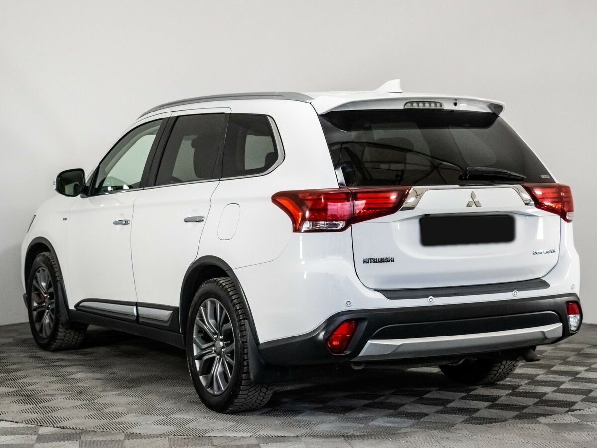 Купить Mitsubishi Outlander III Рестайлинг 2, 2017, 191 296 км, фото №6