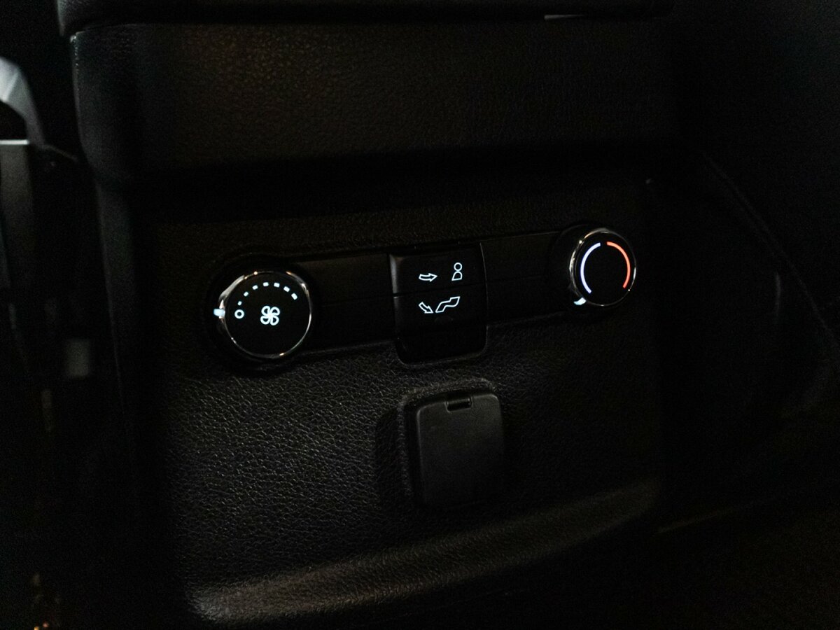 Купить Ford Explorer V Рестайлинг 2, 2019, 140 614 км, фото №19