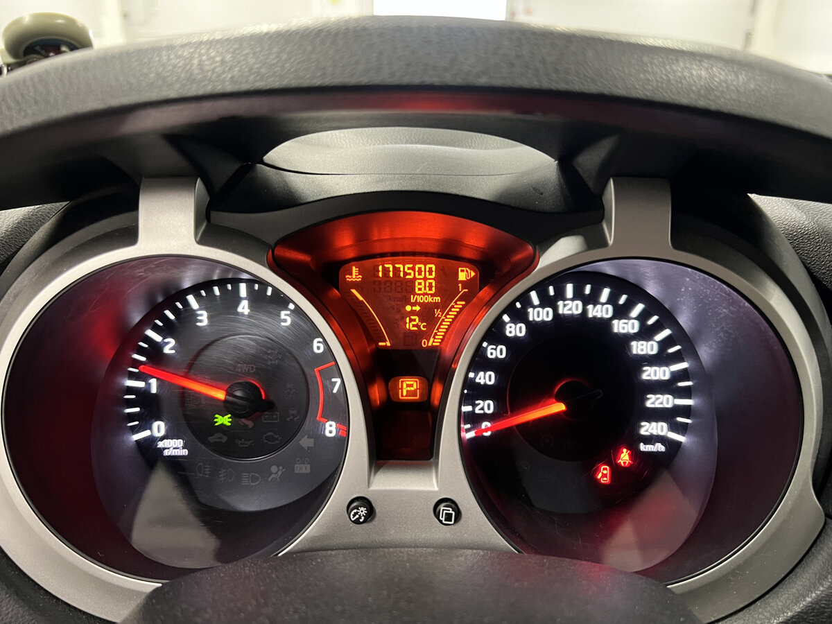 Купить Nissan Juke I, 2012, 177 483 км, фото №11