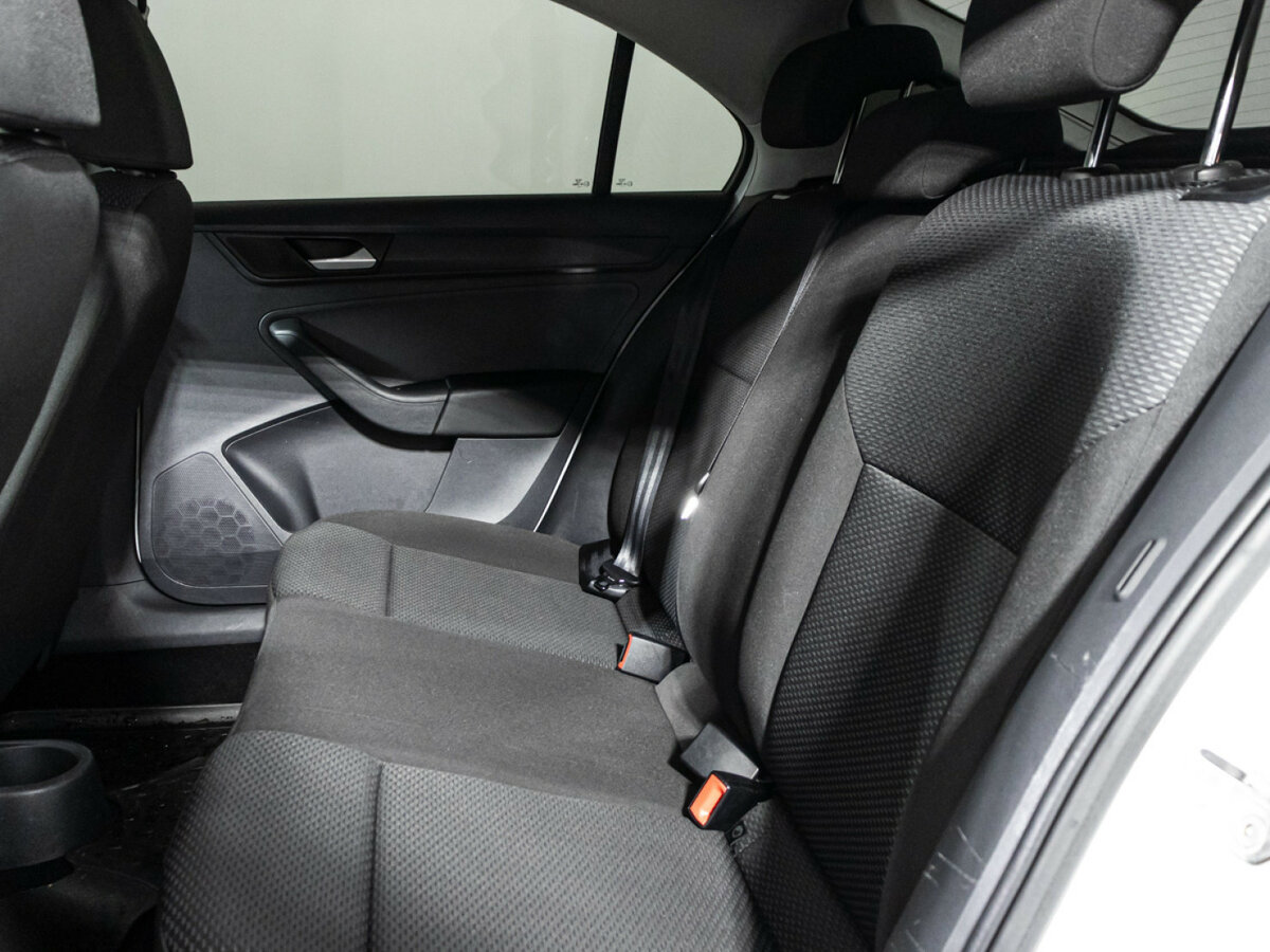 Купить Volkswagen Polo VI, 2021, 118 986 км, фото №10