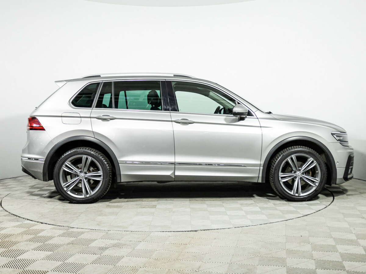 Купить Volkswagen Tiguan II, 2018, 152 619 км, фото №4