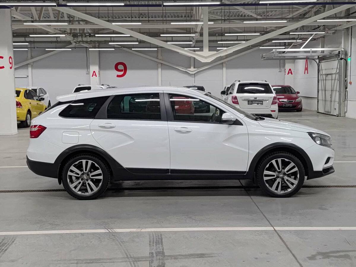 Купить Lada (ВАЗ) Vesta SW I, 2018, 212 339 км, фото №4