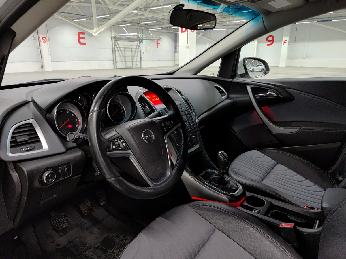 Купить Opel Astra J Рестайлинг, 2013, 180 852 км, фото №16