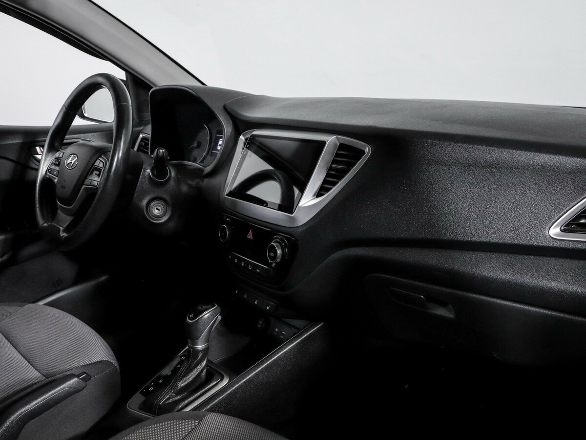 Купить Hyundai Solaris II, 2018, 147 146 км, фото №7