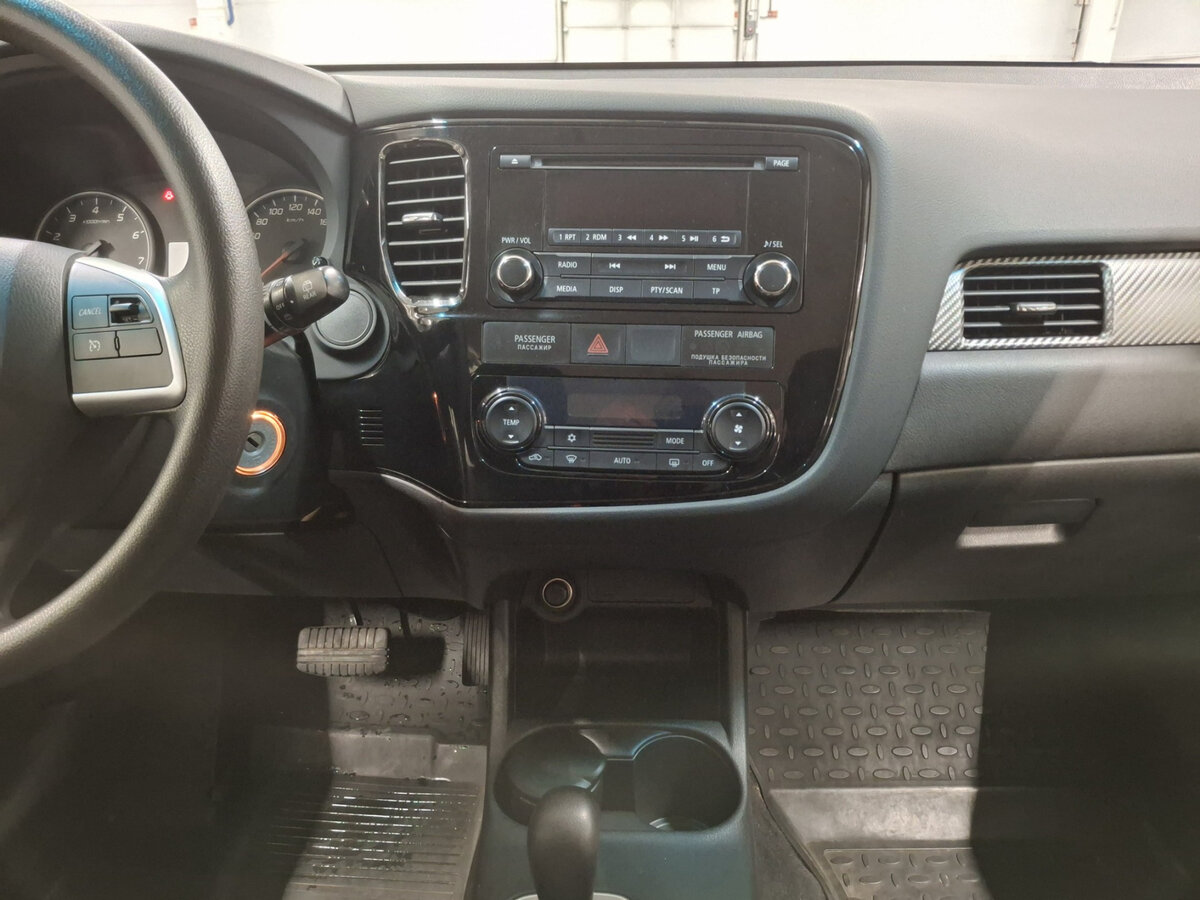 Купить Mitsubishi Outlander III Рестайлинг, 2014, 195 501 км, фото №14