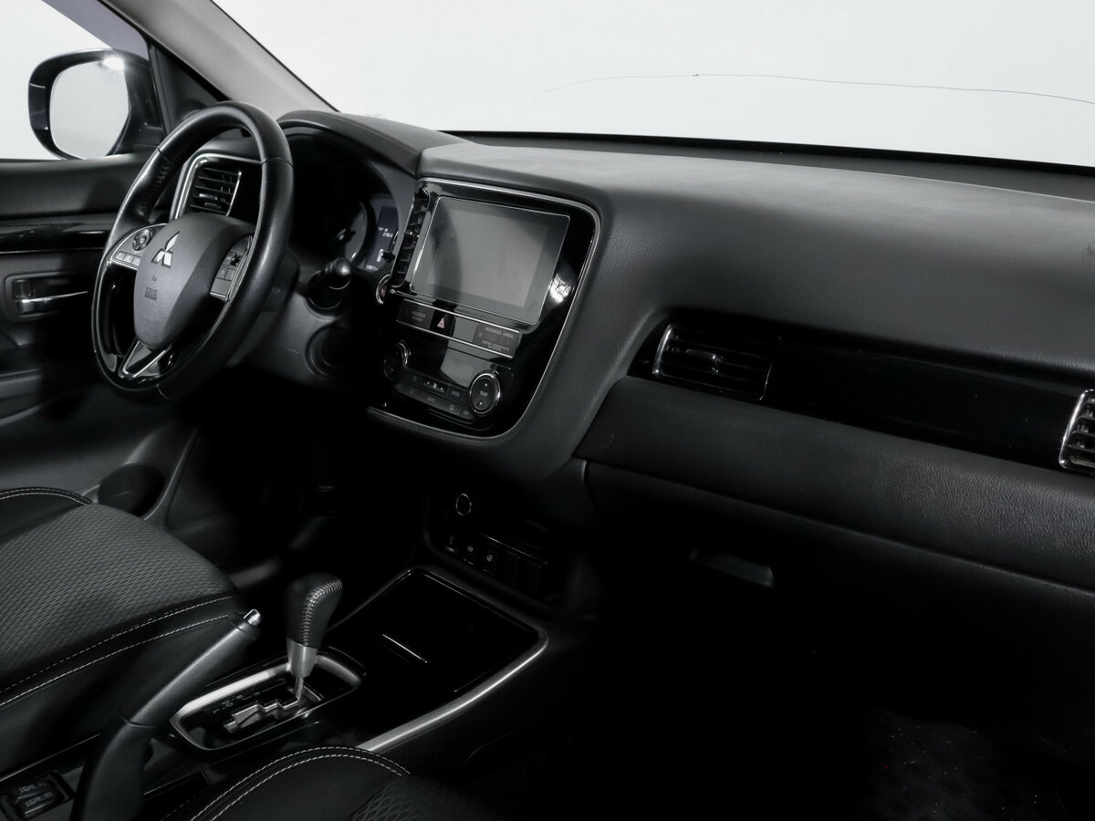 Купить Mitsubishi Outlander III Рестайлинг 3, 2019, 128 765 км, фото №9